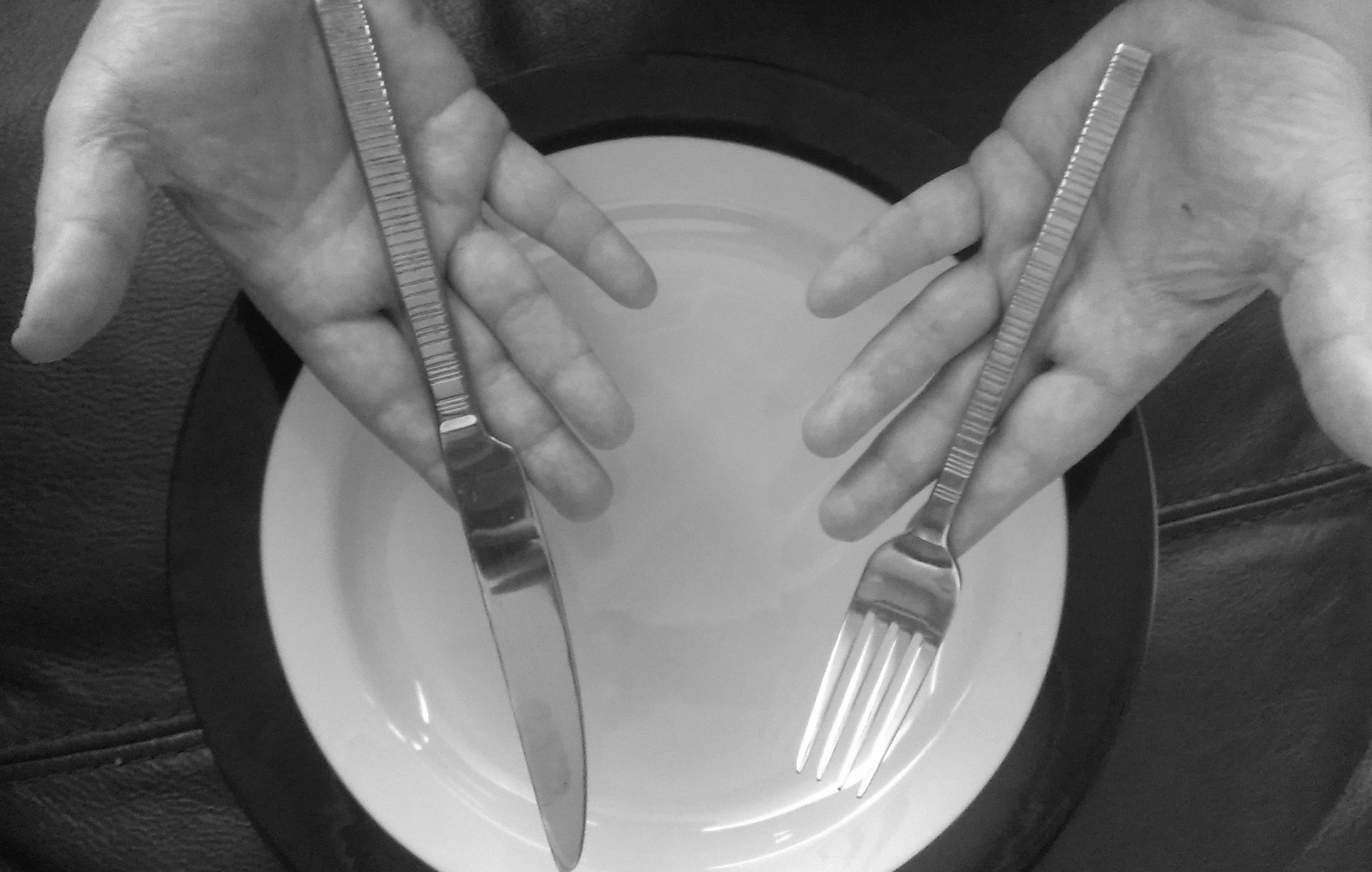 how-to-hold-the-knife-and-fork-mimi-s-manners
